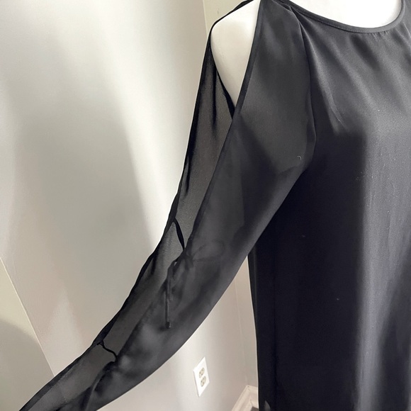 Missguided Open Tie Sleeve Dress - Picture 4 of 5